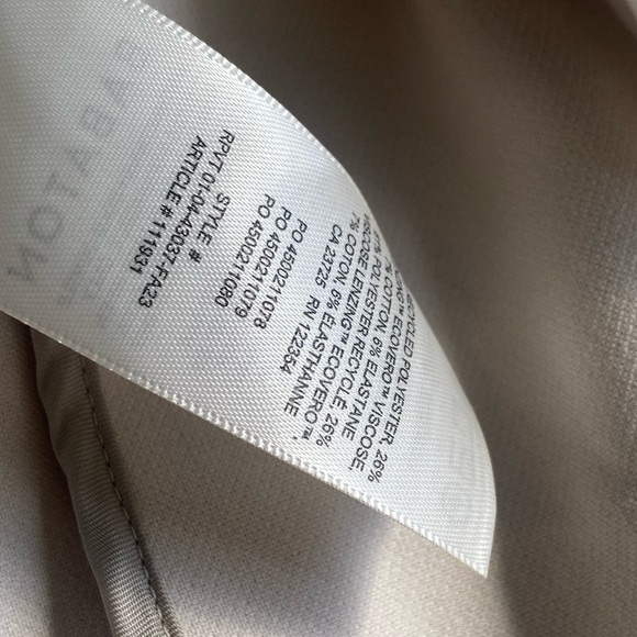 Aritzia Babaton New Power Blazer in Matte Pearl - Picture 7 of 11